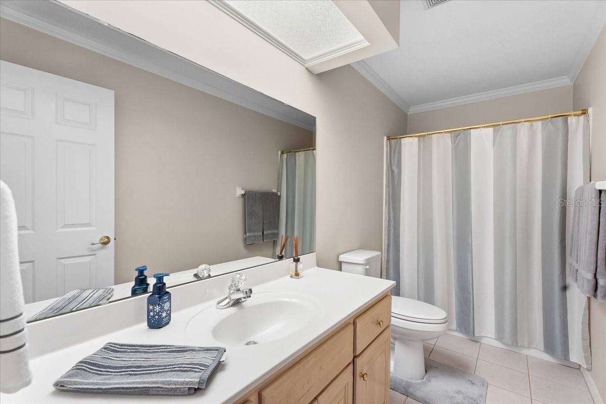 TWIN OAKS - Residential