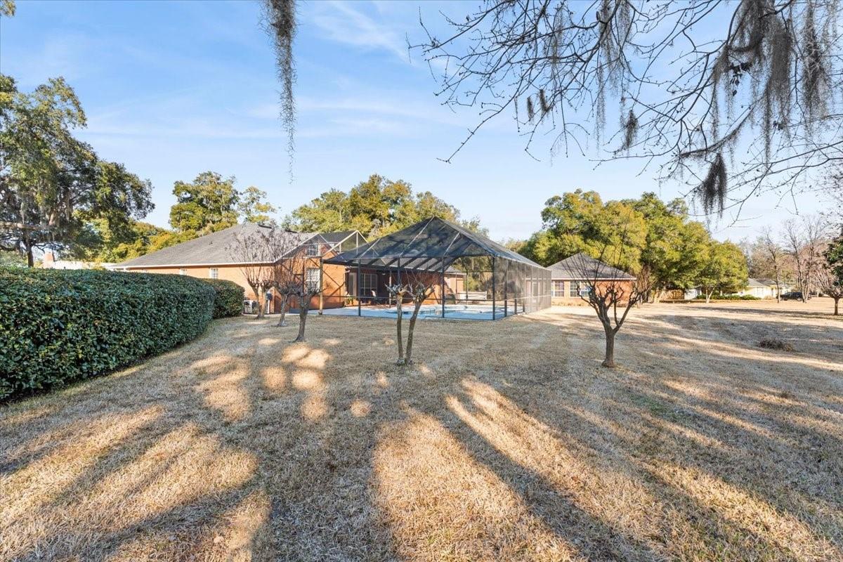 TWIN OAKS - Residential