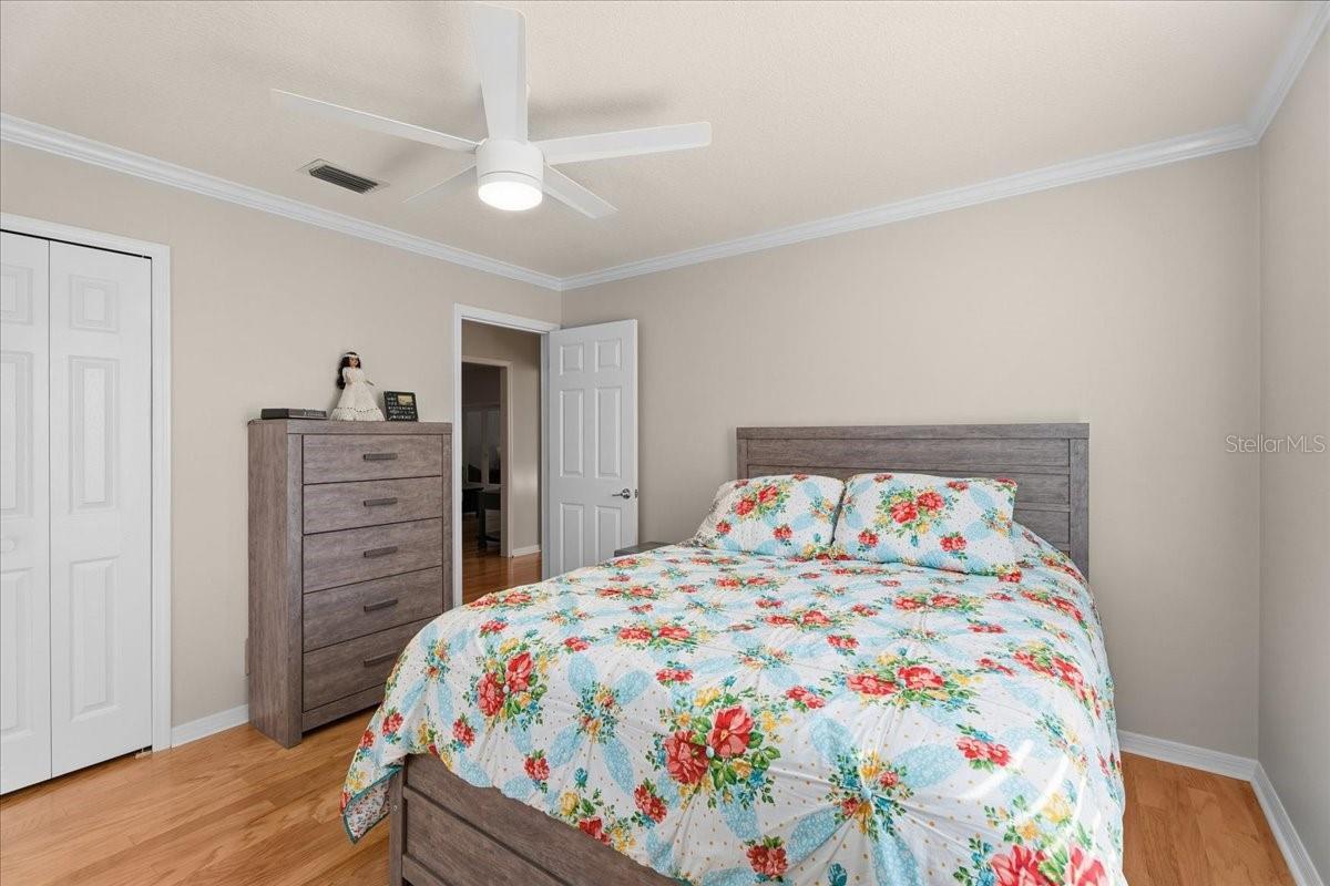 TWIN OAKS - Residential