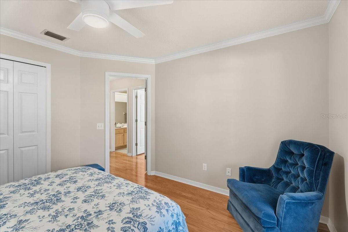 TWIN OAKS - Residential