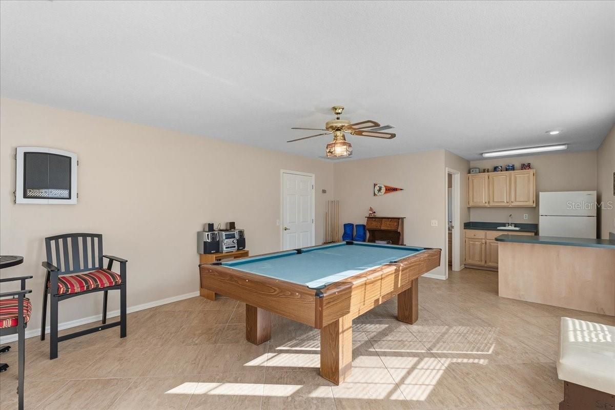 TWIN OAKS - Residential