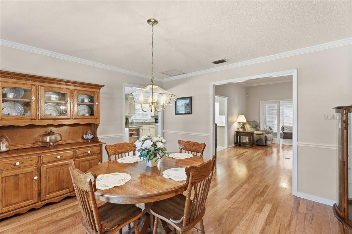 TWIN OAKS - Residential