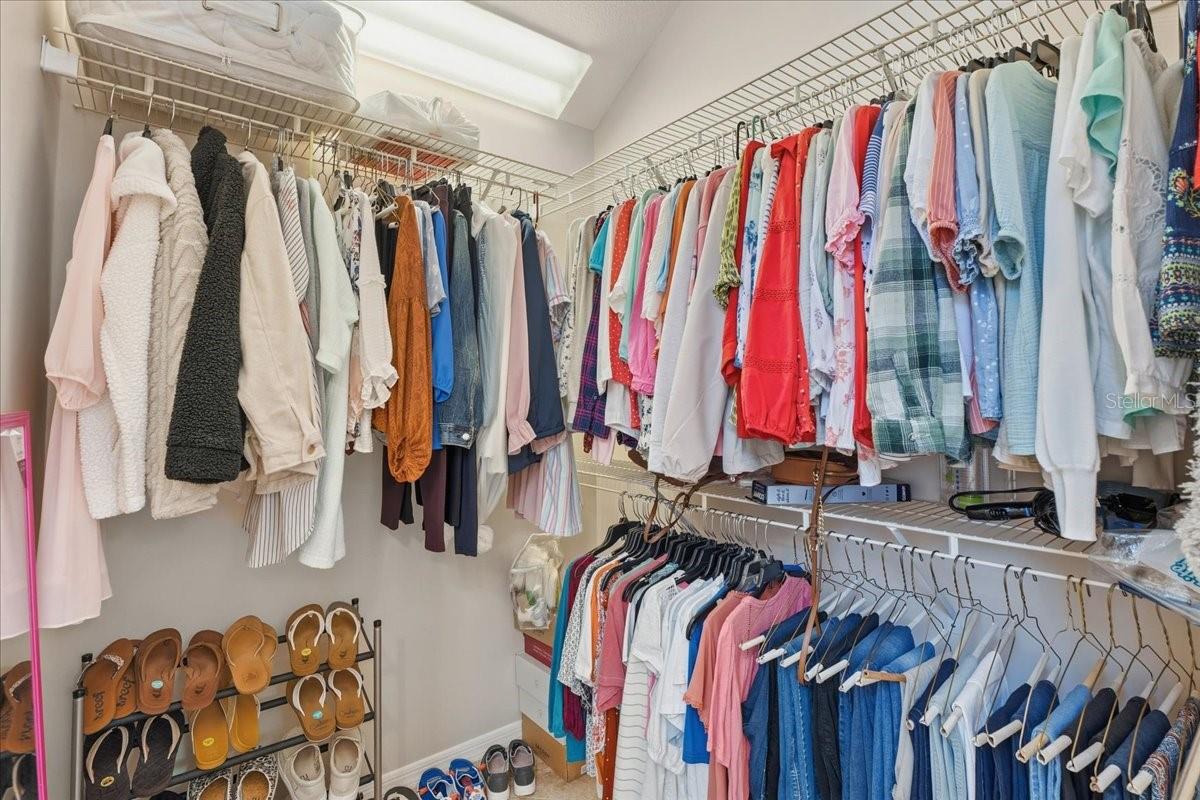 TWIN OAKS - Residential