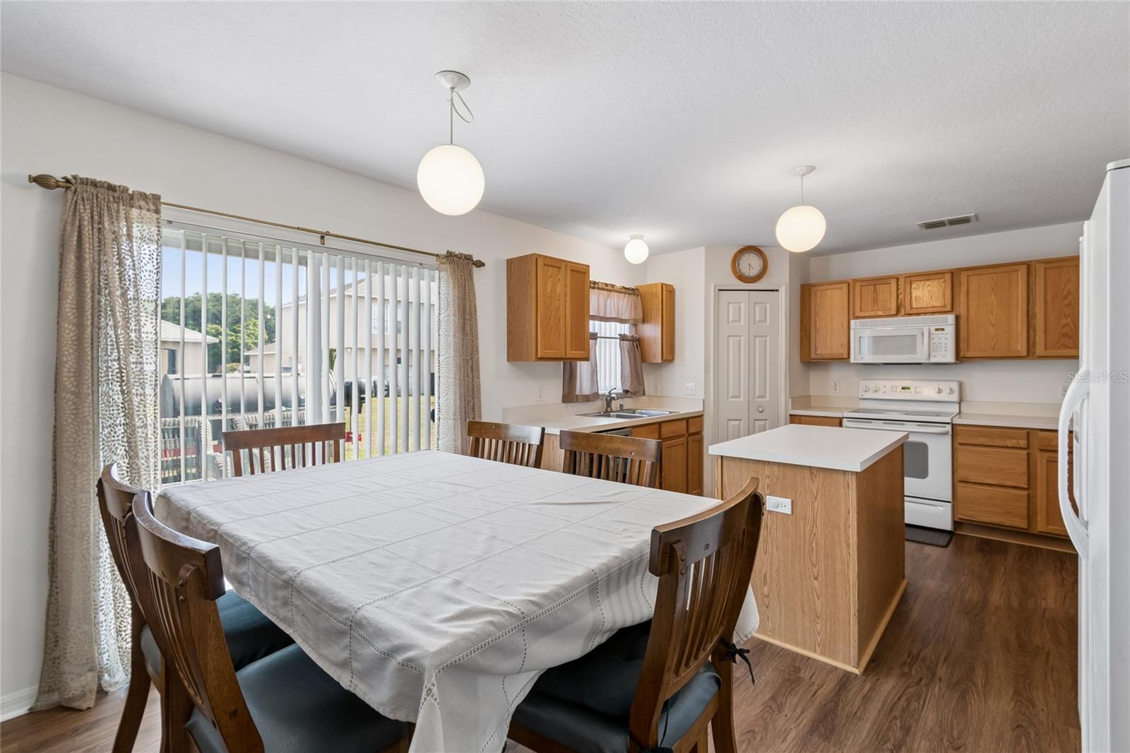 WOODLAND CREEK - Residential