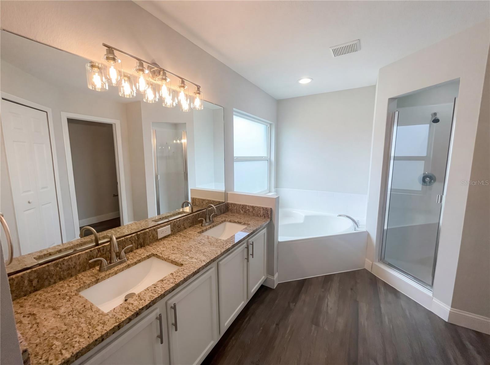 WINTER GARDEN TRLS 01-3 - Residential