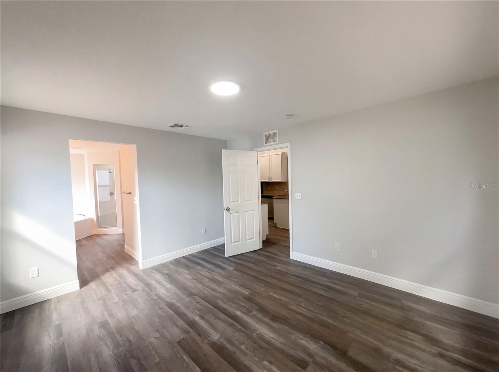 WINTER GARDEN TRLS 01-3 - Residential