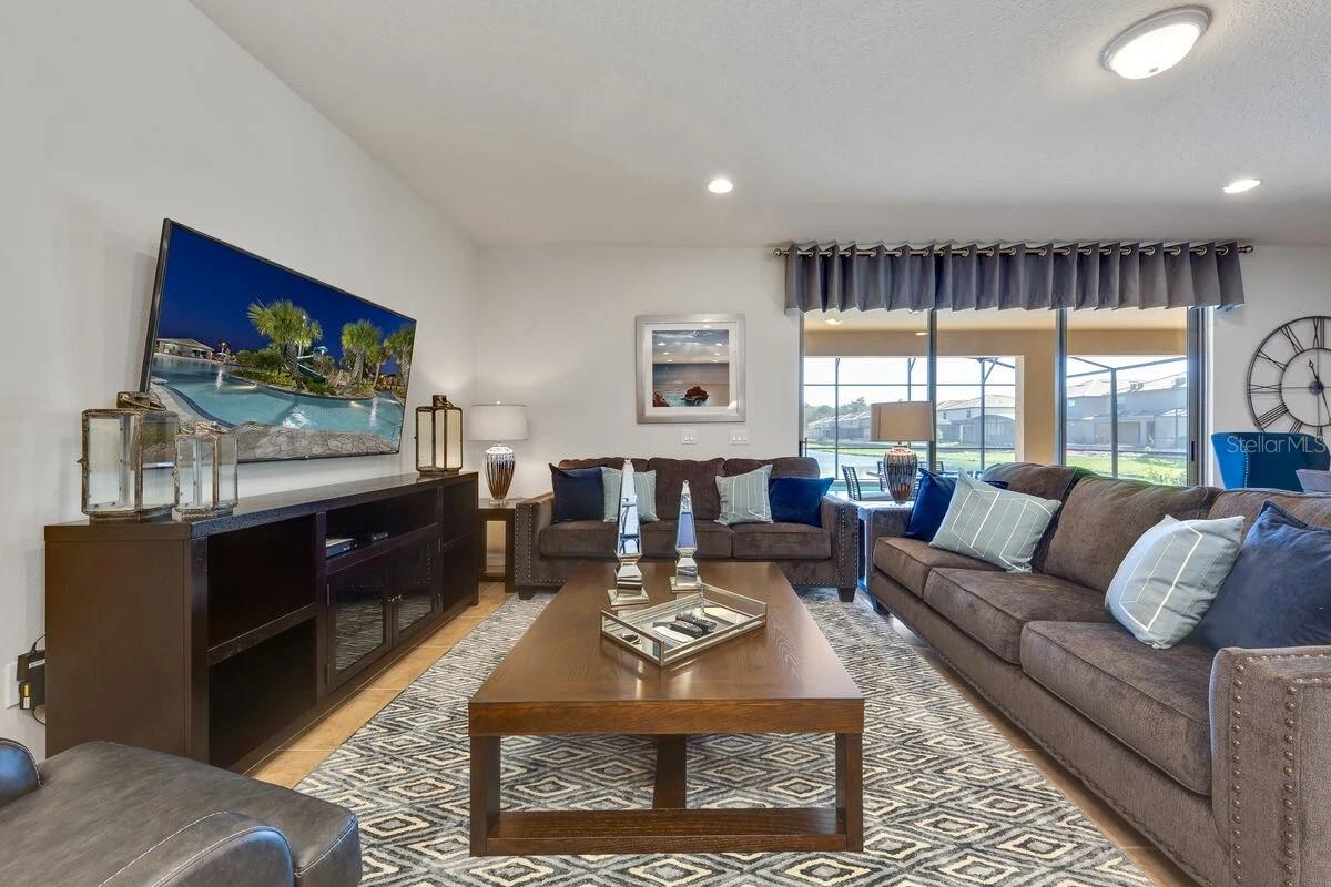 WINDSOR AT WESTSIDE PH 2B - Residential