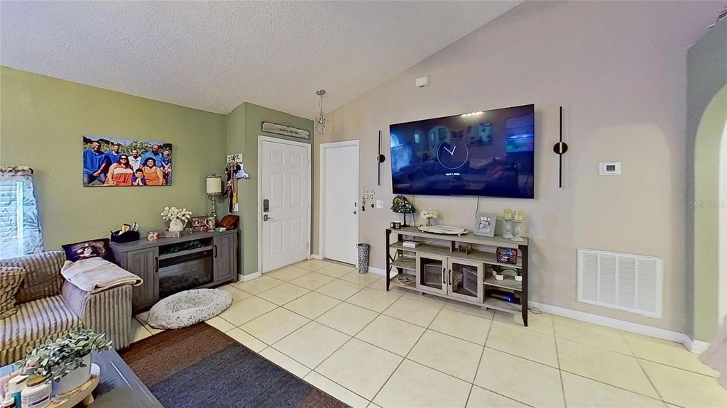 Photo of 1031 Brenton Leaf Drive, Ruskin, FL 33570 (MLS # A4689471)