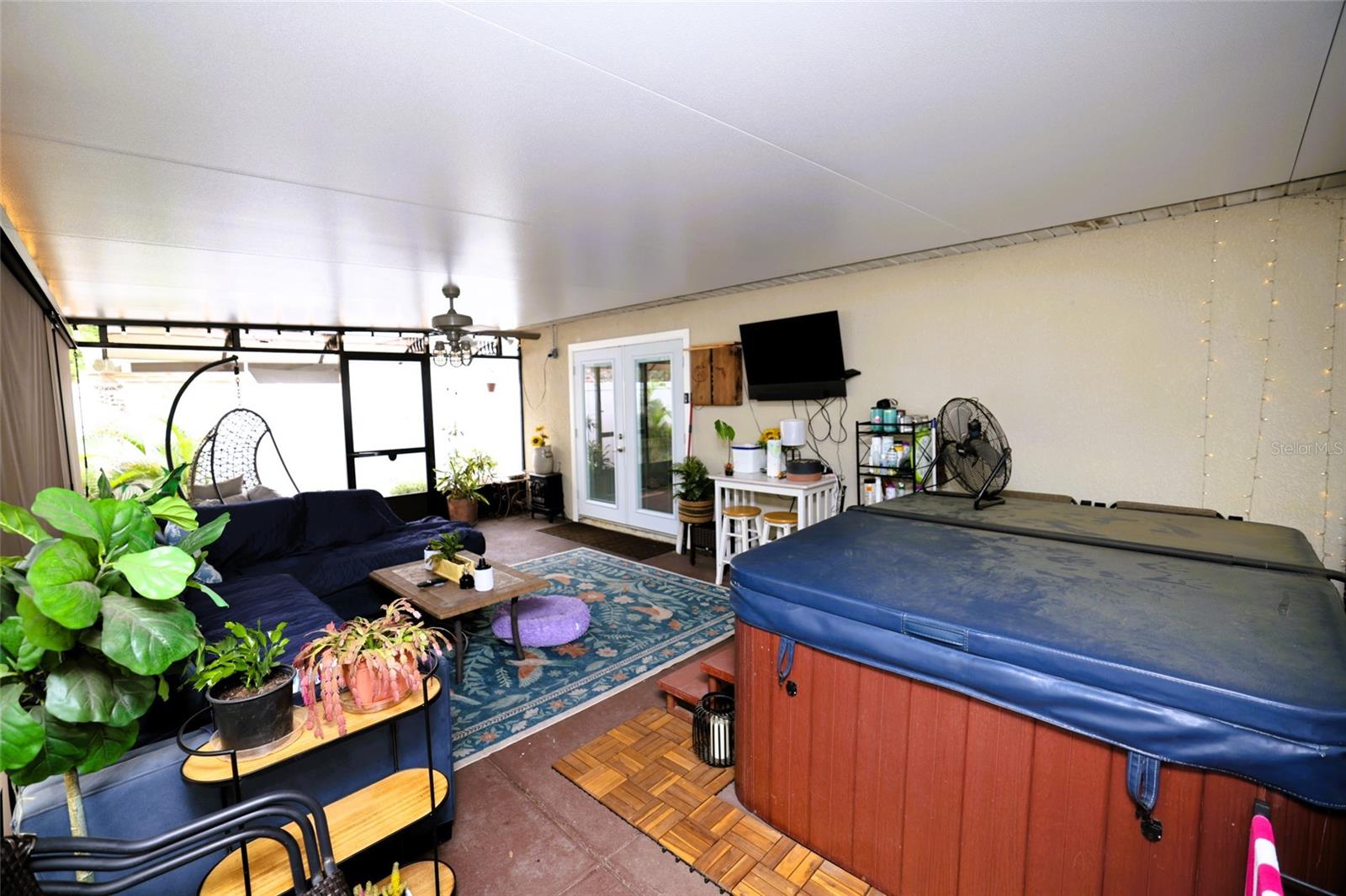 VENETIAN AT BAY PARK - Residential