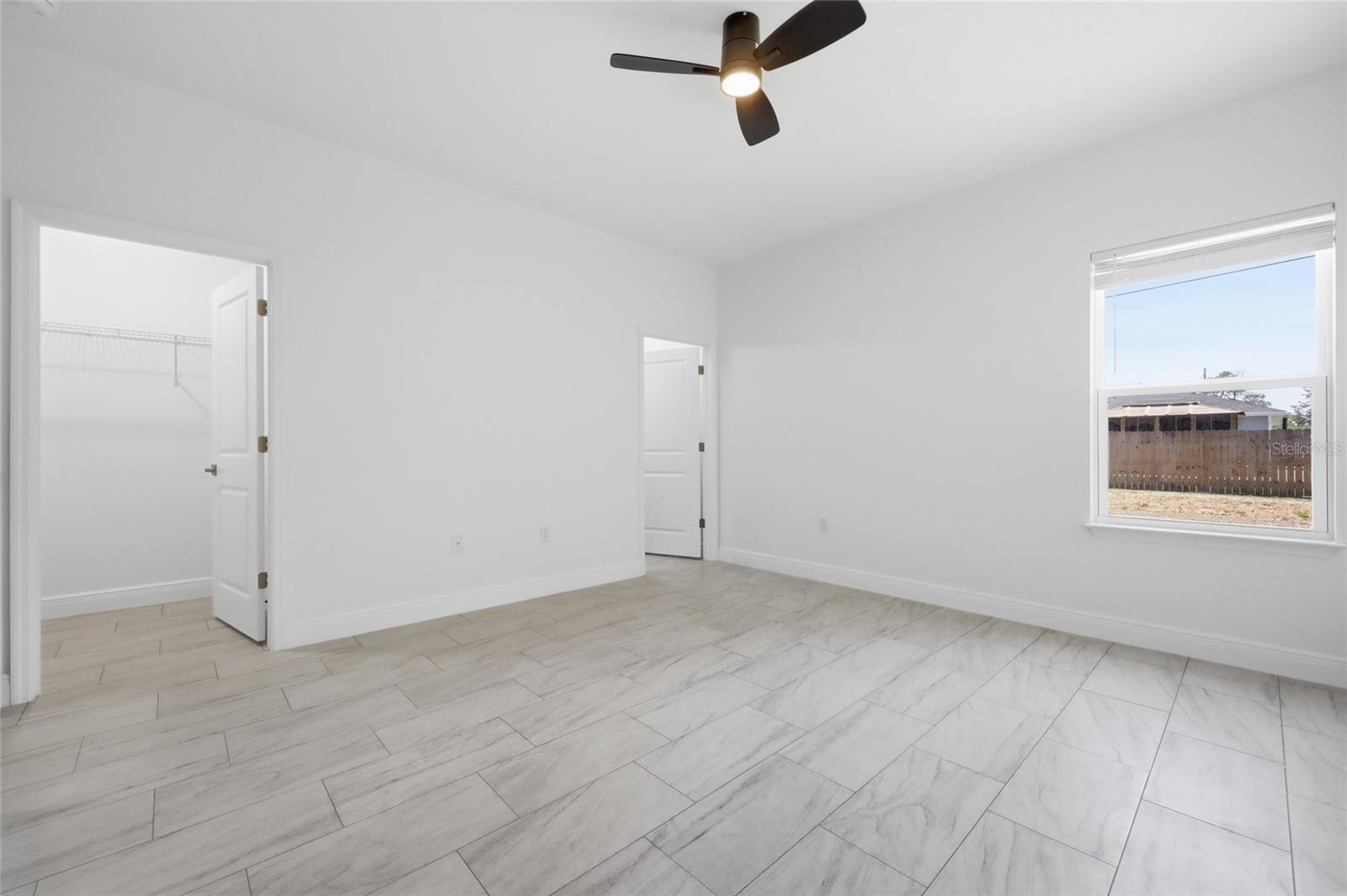MARION OAKS UN 4 - Residential
