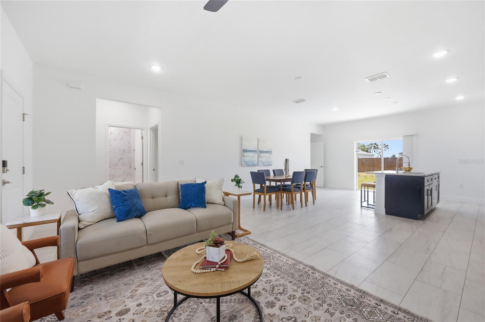 MARION OAKS UN 4 - Residential