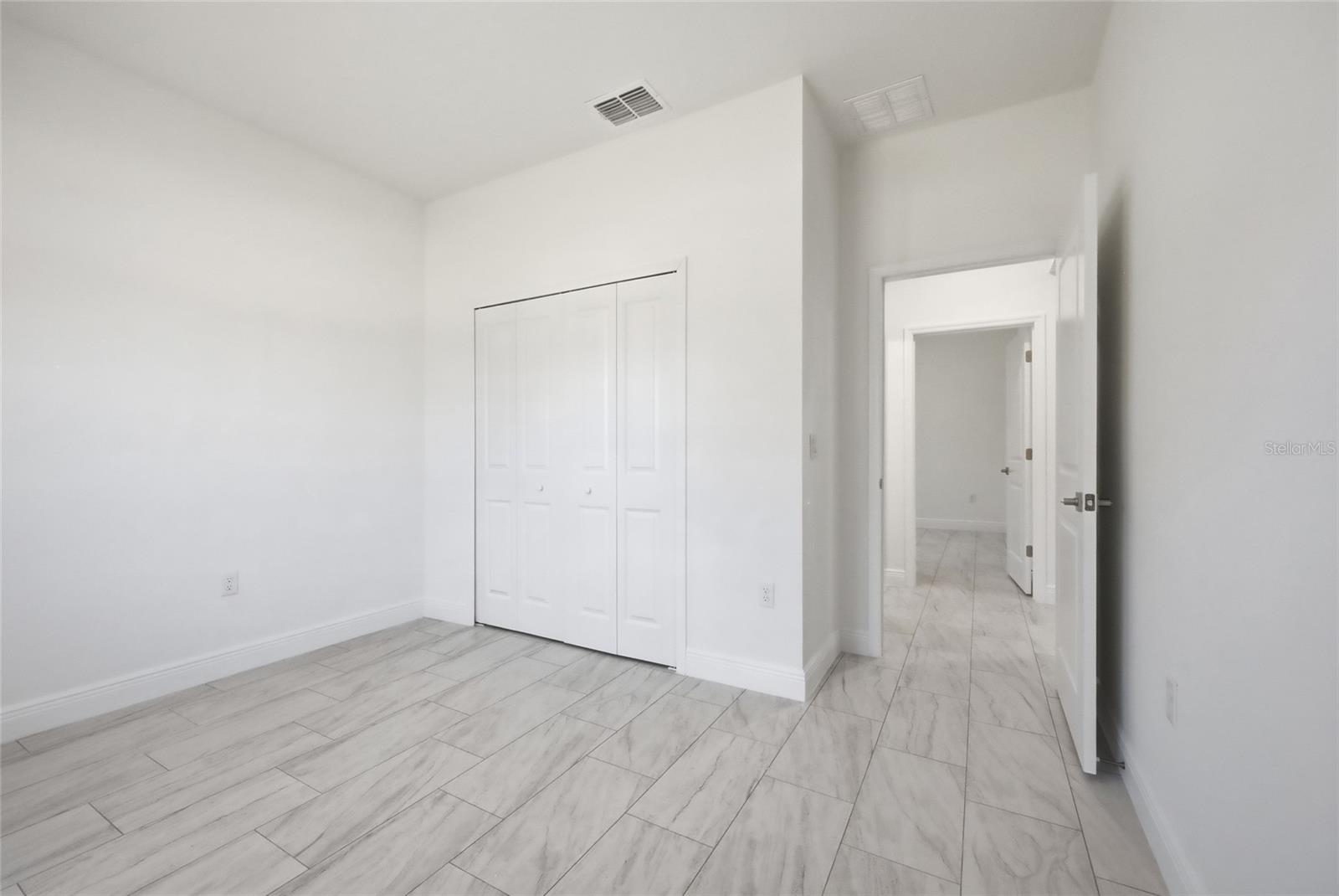 MARION OAKS UN 4 - Residential
