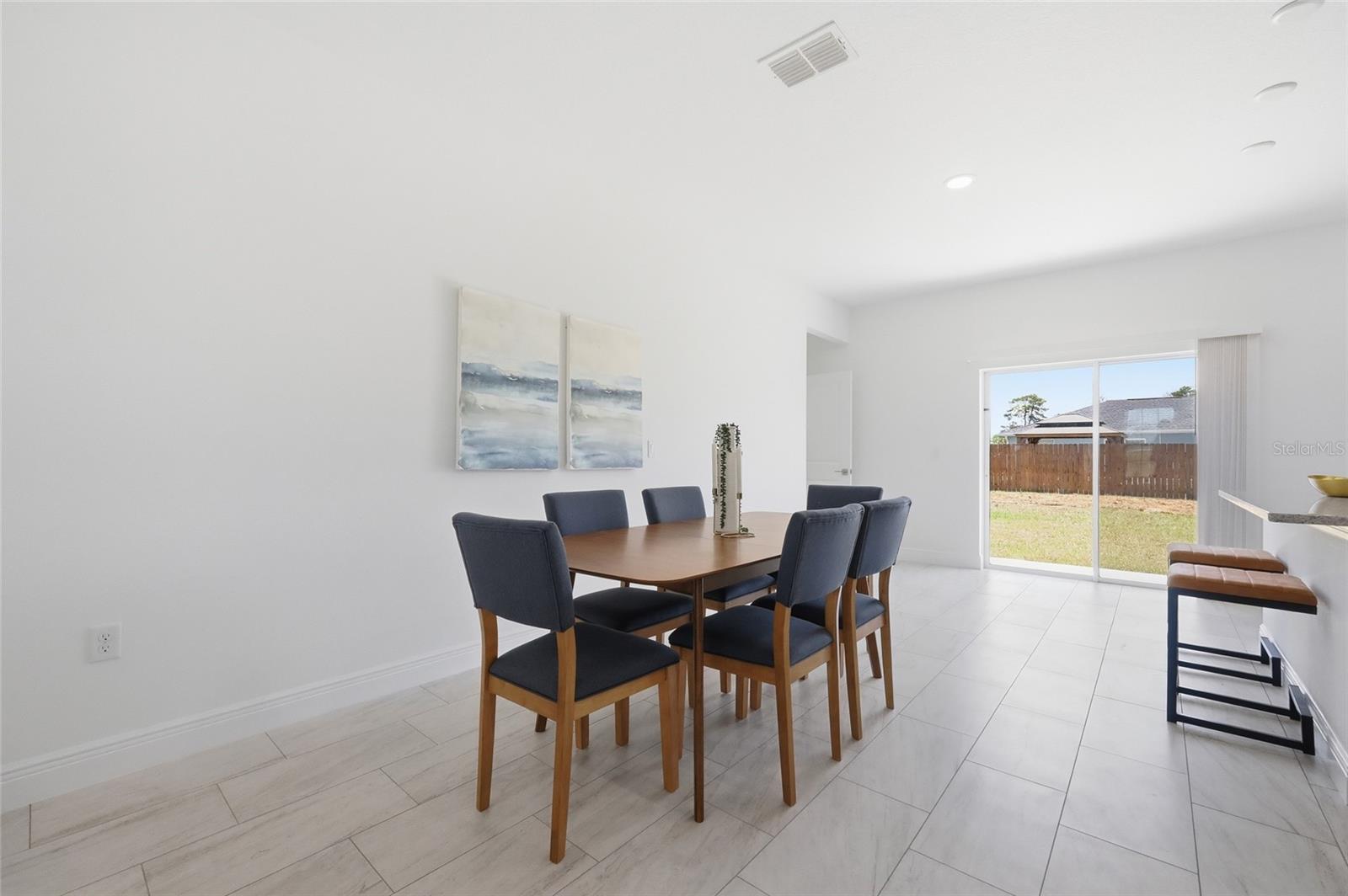 MARION OAKS UN 4 - Residential