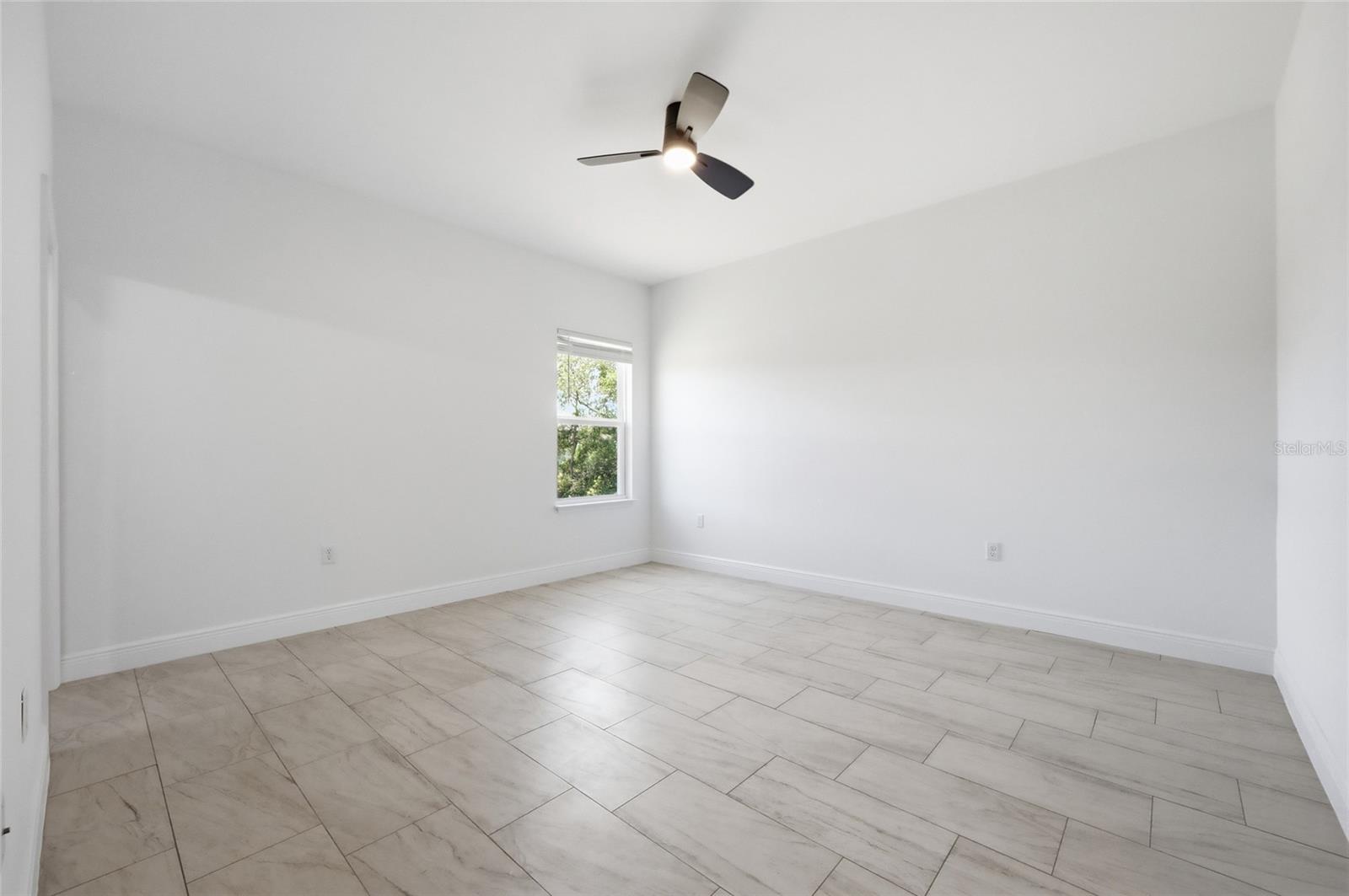 MARION OAKS UN 4 - Residential