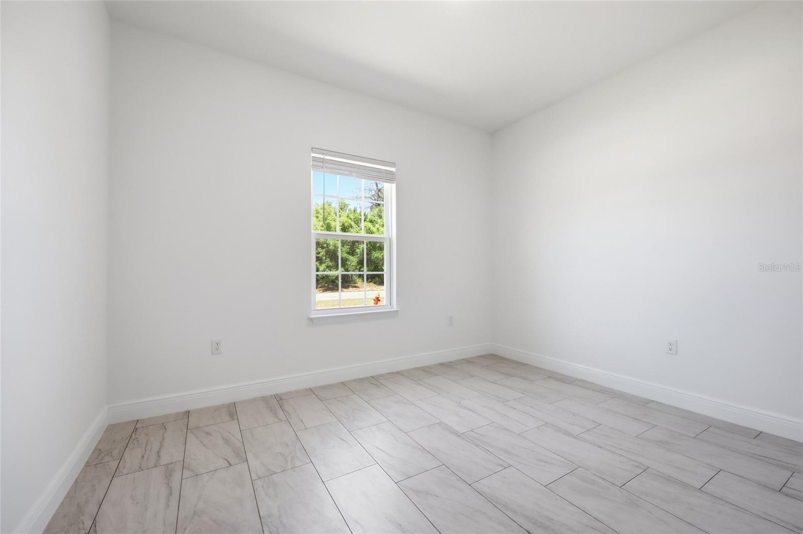MARION OAKS UN 4 - Residential