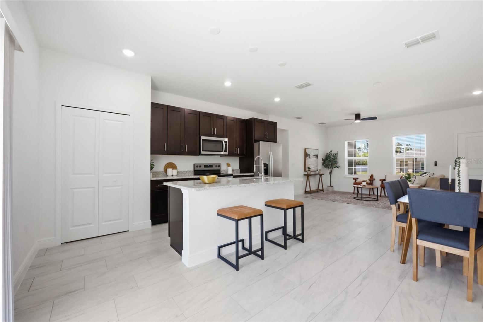 MARION OAKS UN 4 - Residential