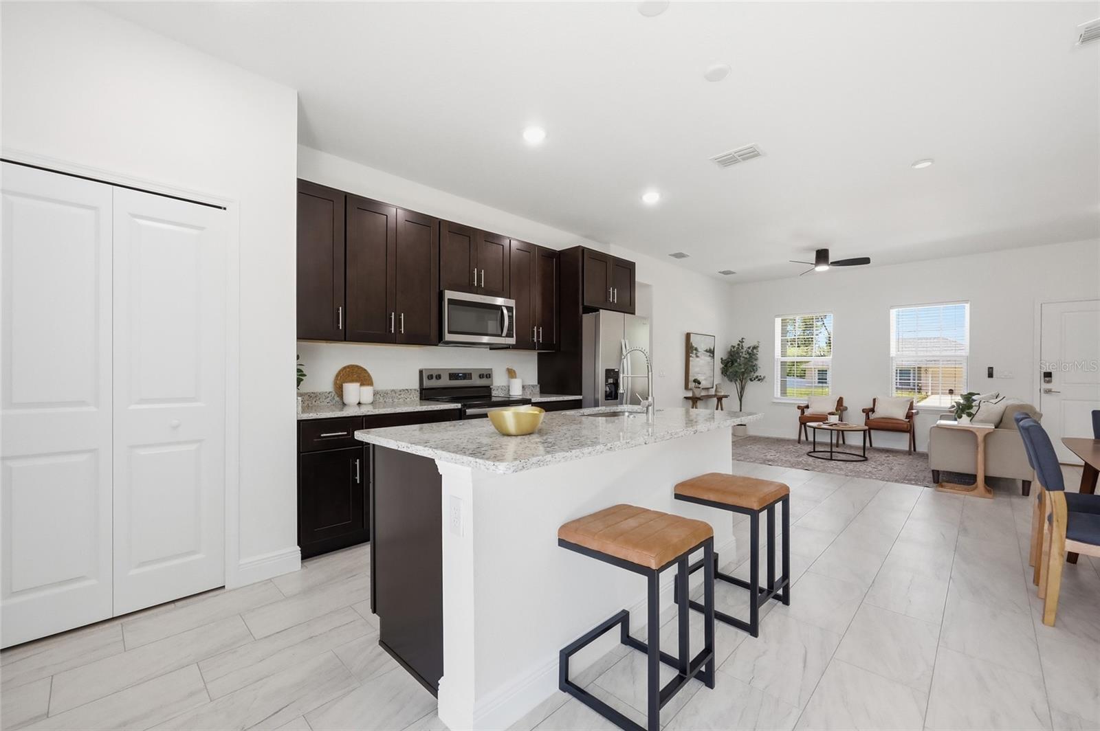 MARION OAKS UN 4 - Residential