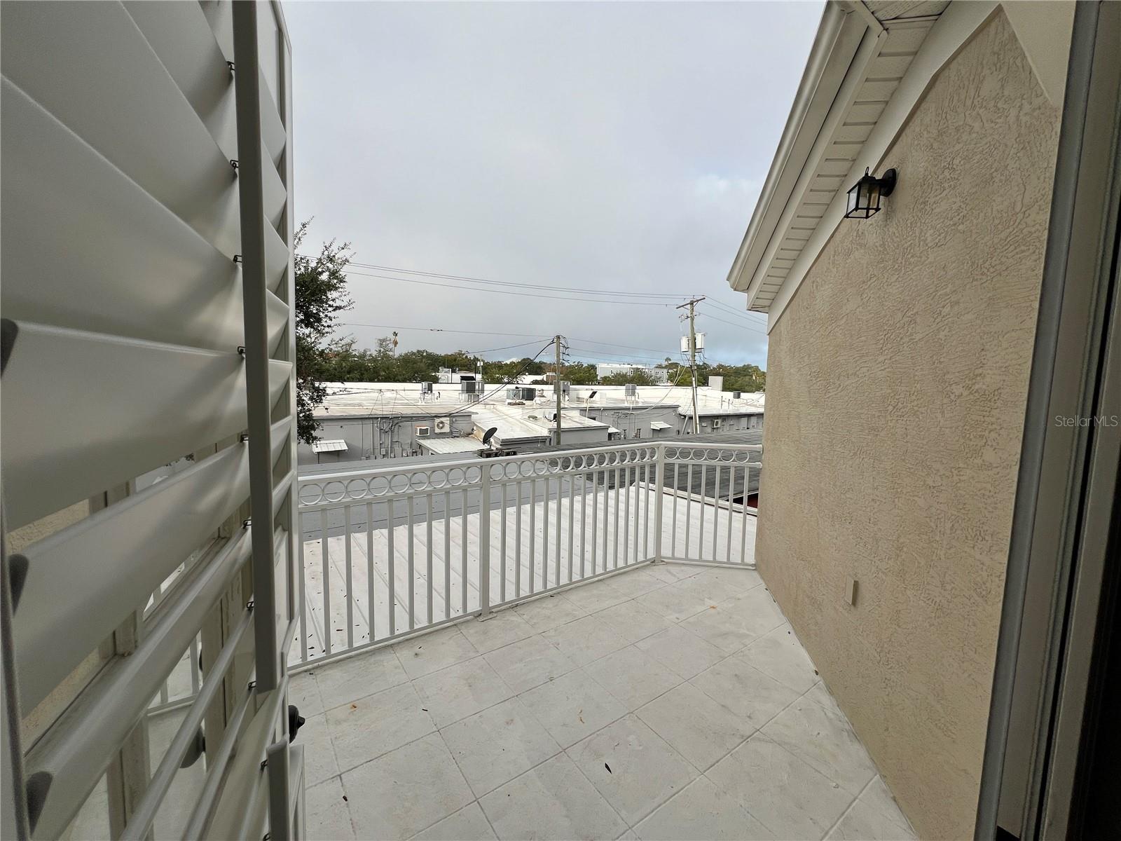 DAVIS ISLANDS PB10 PG52 TO 57 - Residential