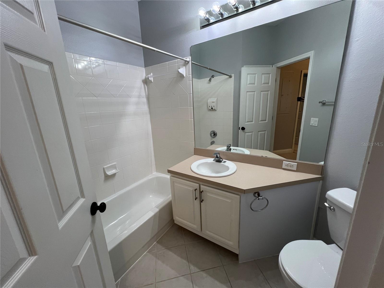 DAVIS ISLANDS PB10 PG52 TO 57 - Residential