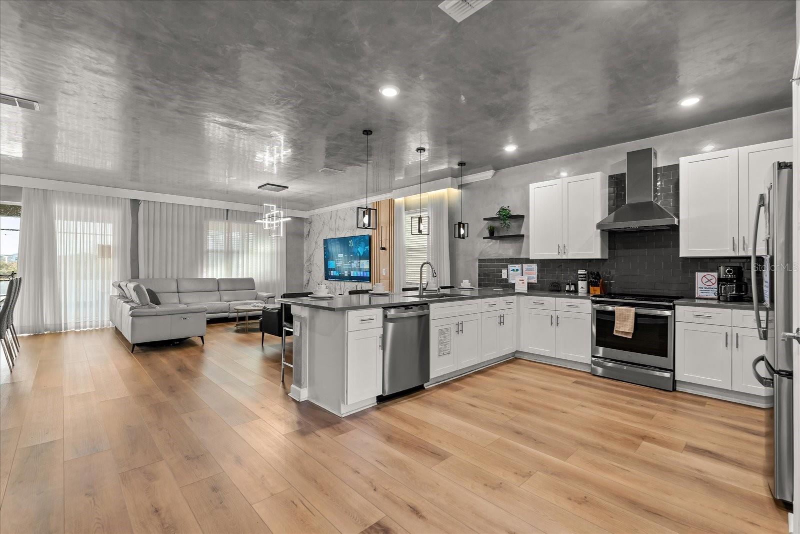 COVE AT STOREY LAKE 4 - Residential