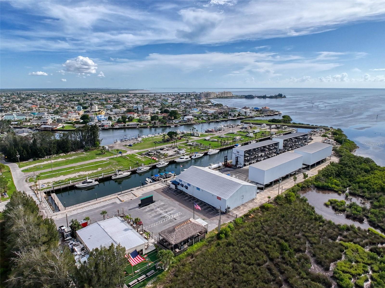 CAPE CAY - Land
