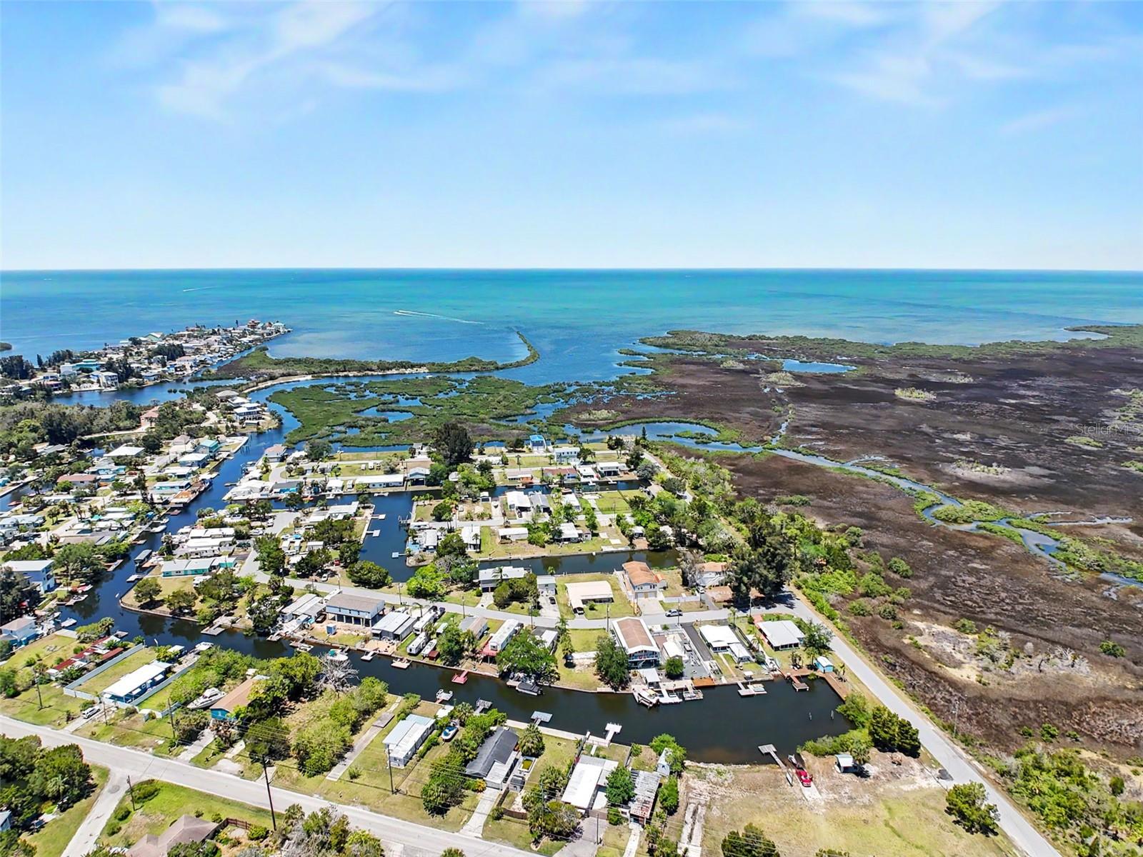 CAPE CAY - Land
