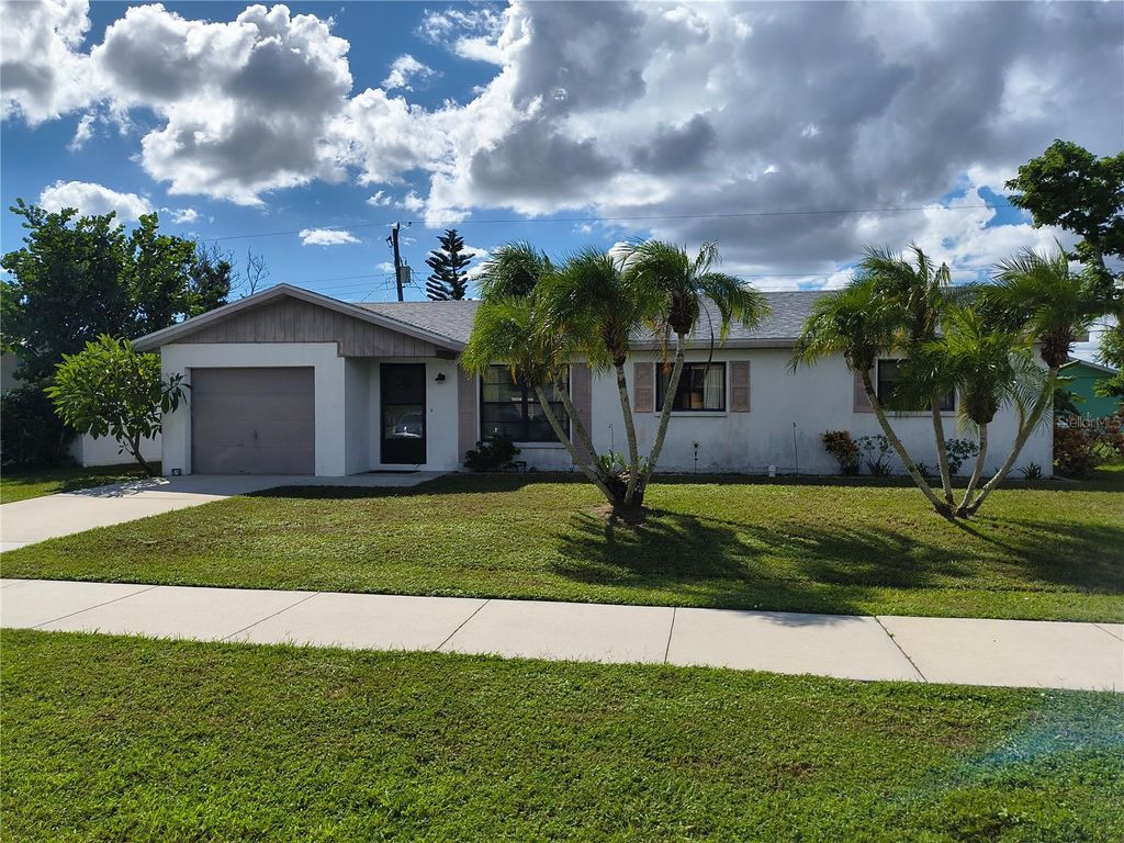 Photo of 1786 Pomelo Drive, Venice, FL 34293 (MLS # N6140887)
