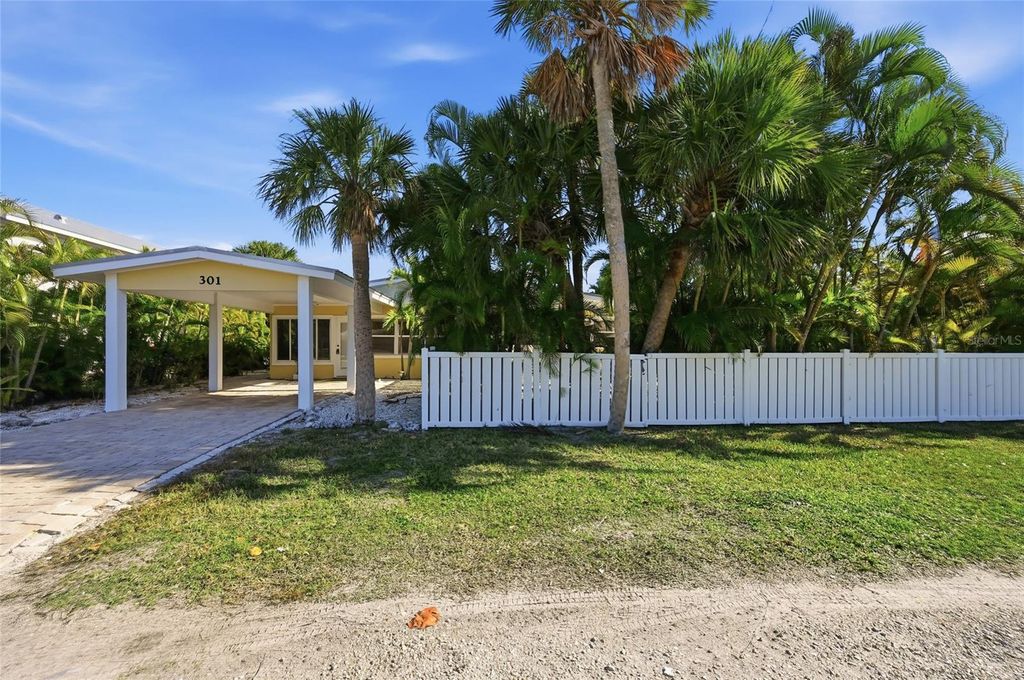 Photo of 301 Palm Avenue, Anna Maria, FL 34216 (MLS # A4674503)