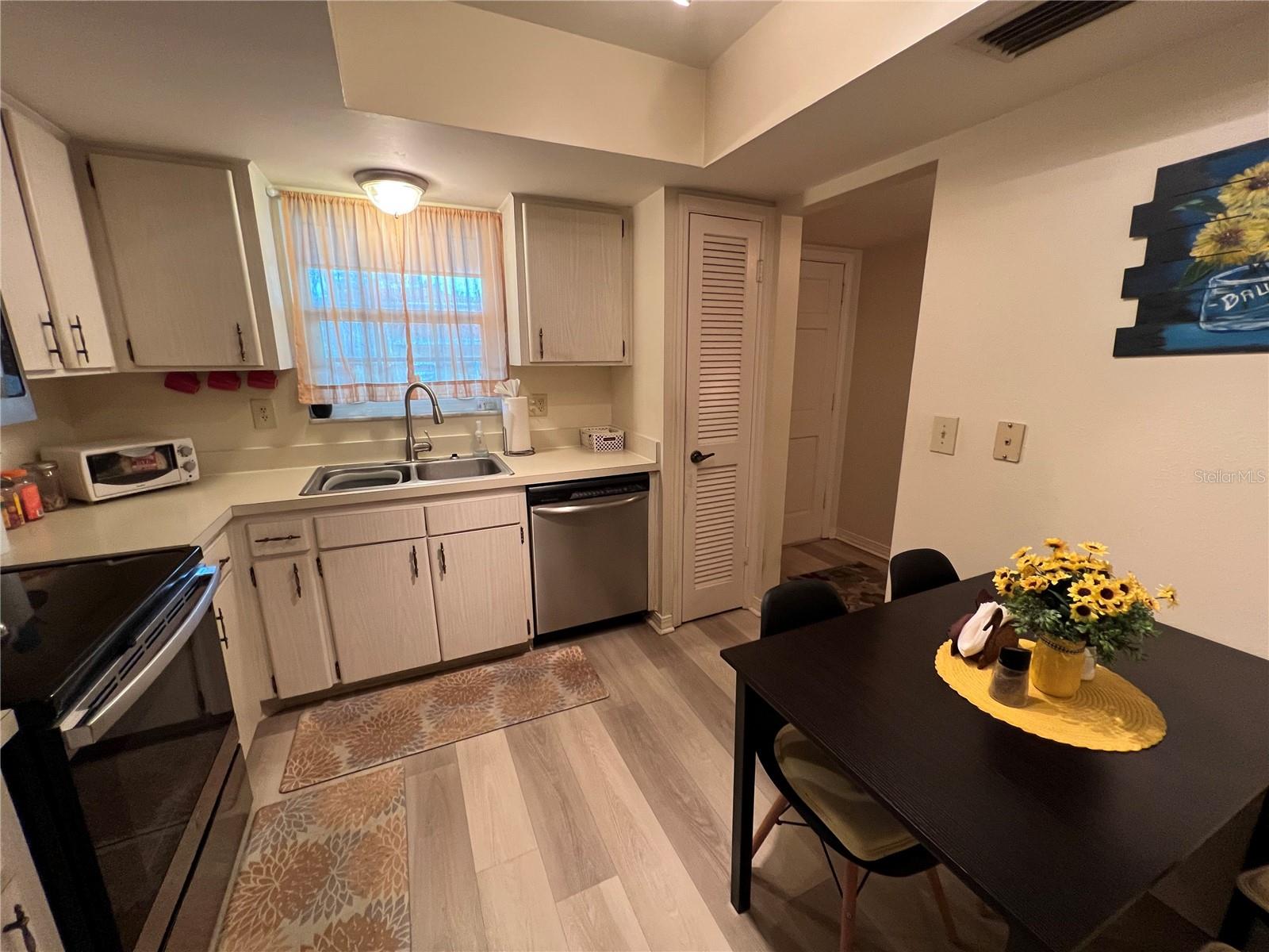 THE GRAND AT OLDE CARROLLWOOD - Residential