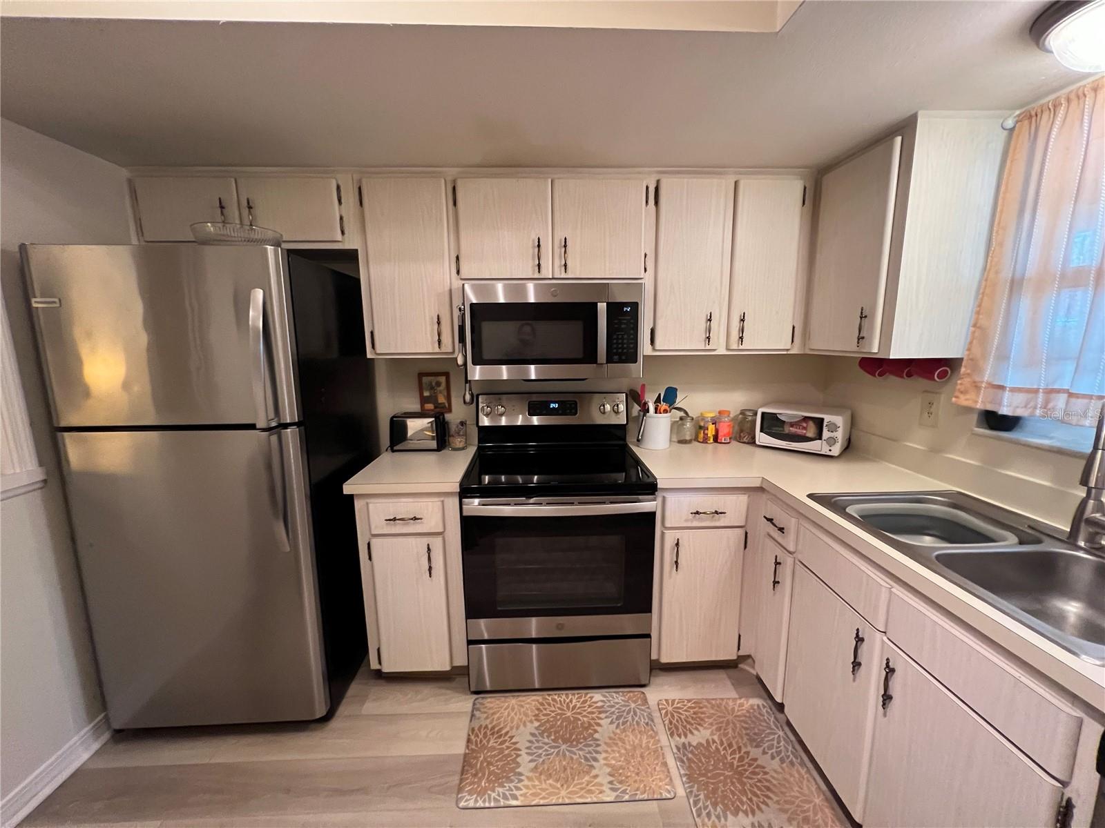 THE GRAND AT OLDE CARROLLWOOD - Residential