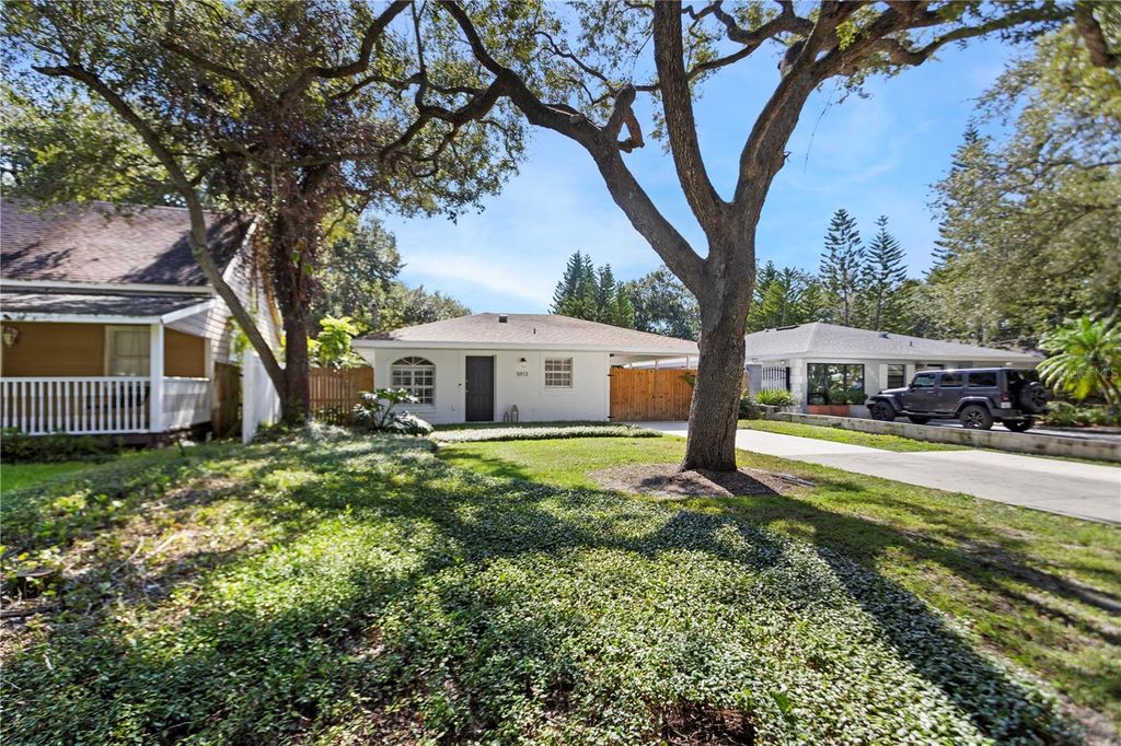 Photo of 5912 S Switzer Avenue, Tampa, FL 33611 (MLS # TB8460105)