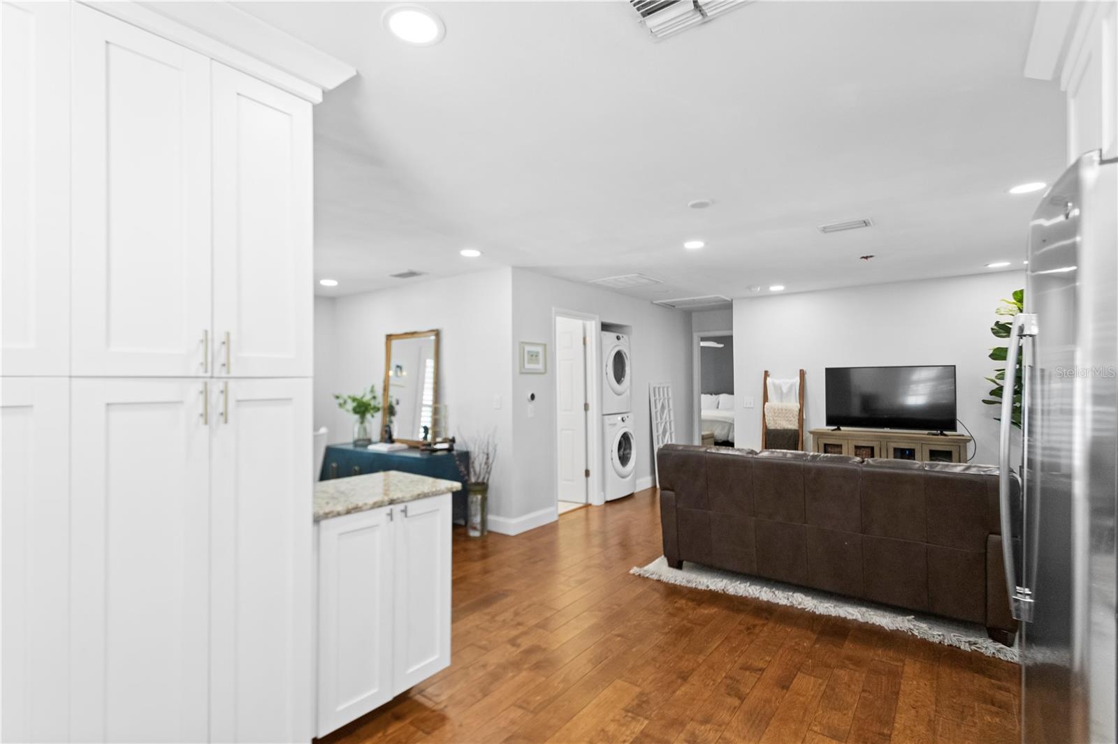 MIDWAY HEIGHTS - Residential Lease