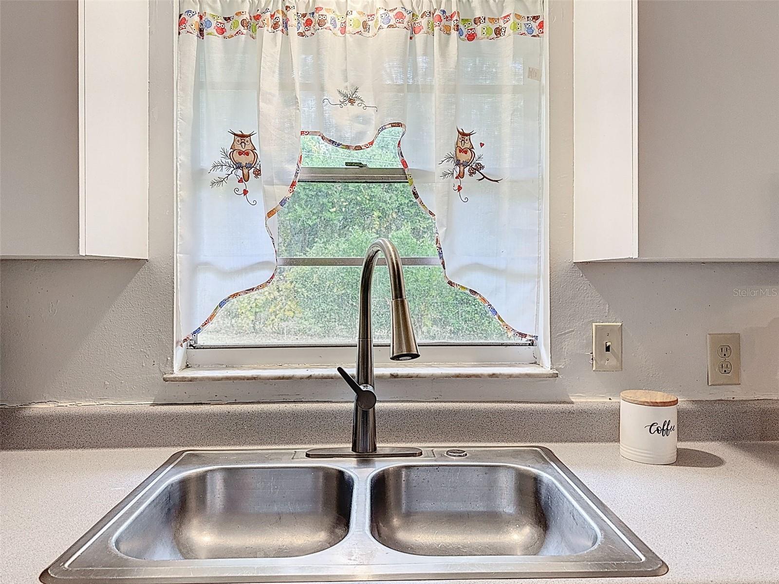 HILL N DALE - Residential