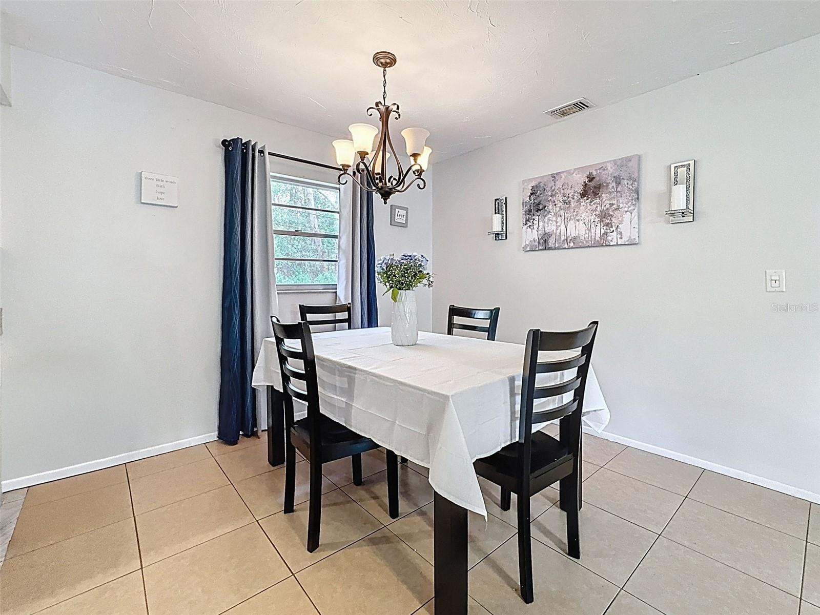 HILL N DALE - Residential