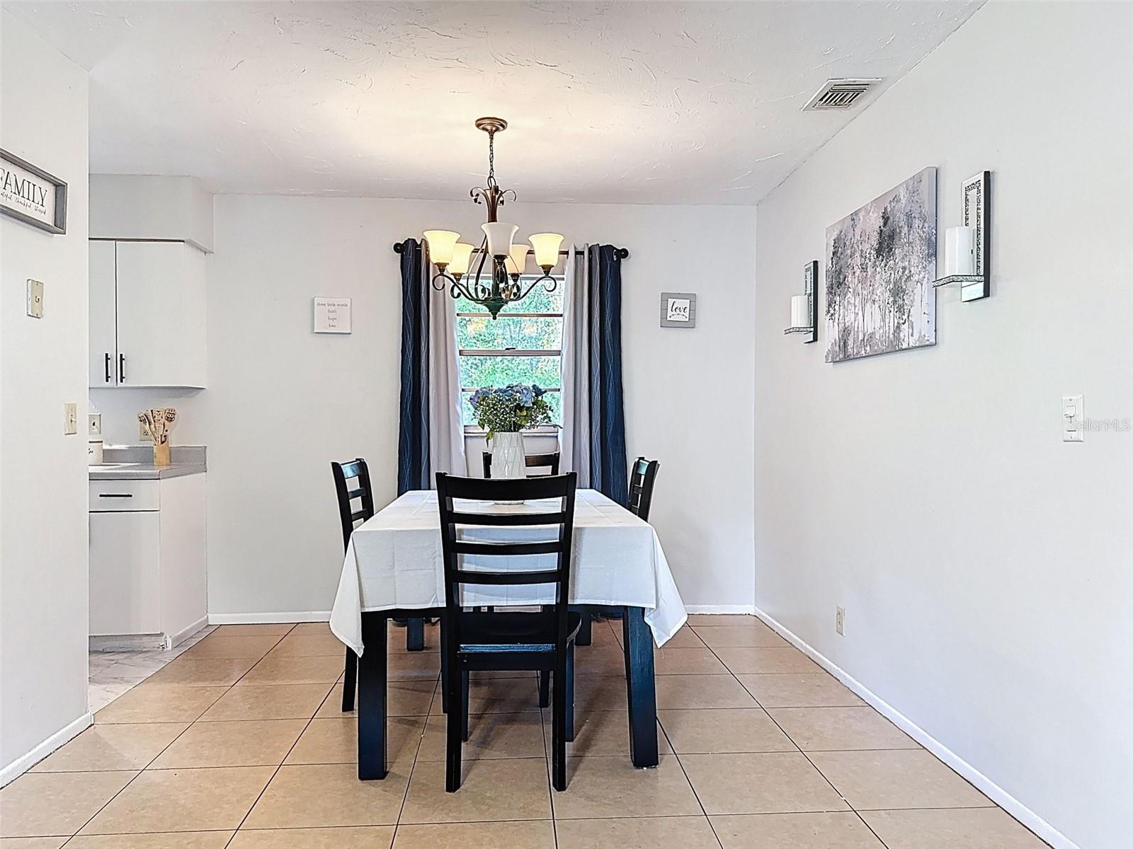 HILL N DALE - Residential