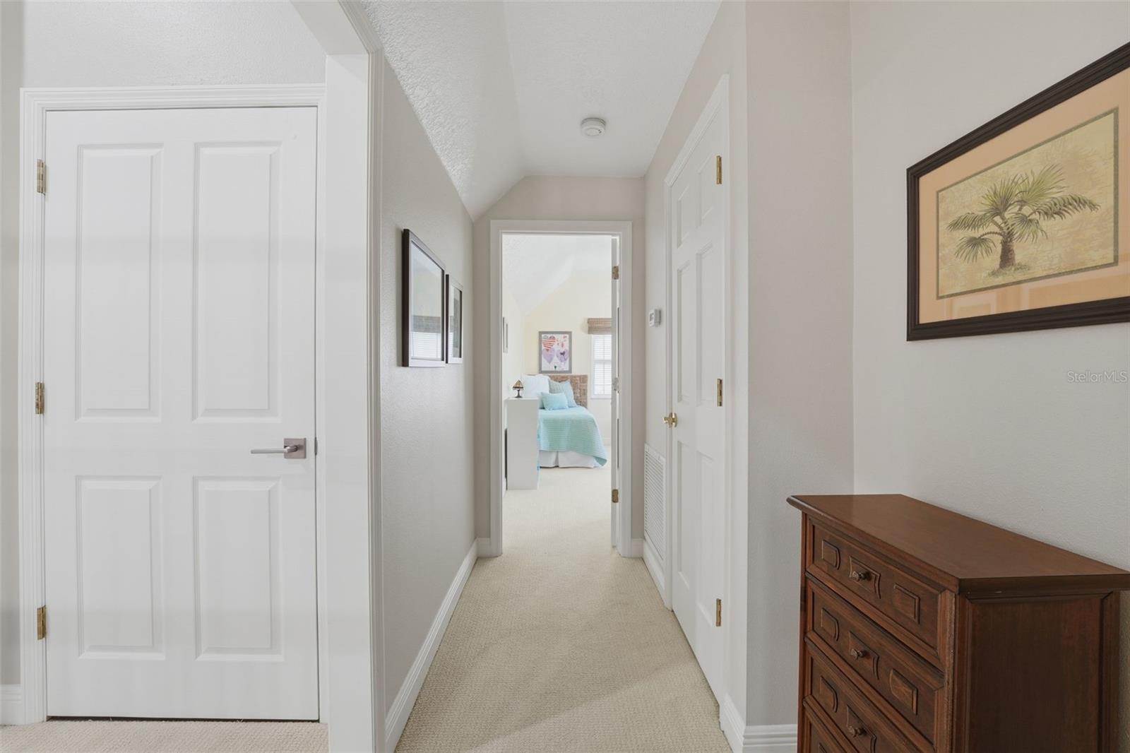 COVE SOUND YACHT CLUB - Residential