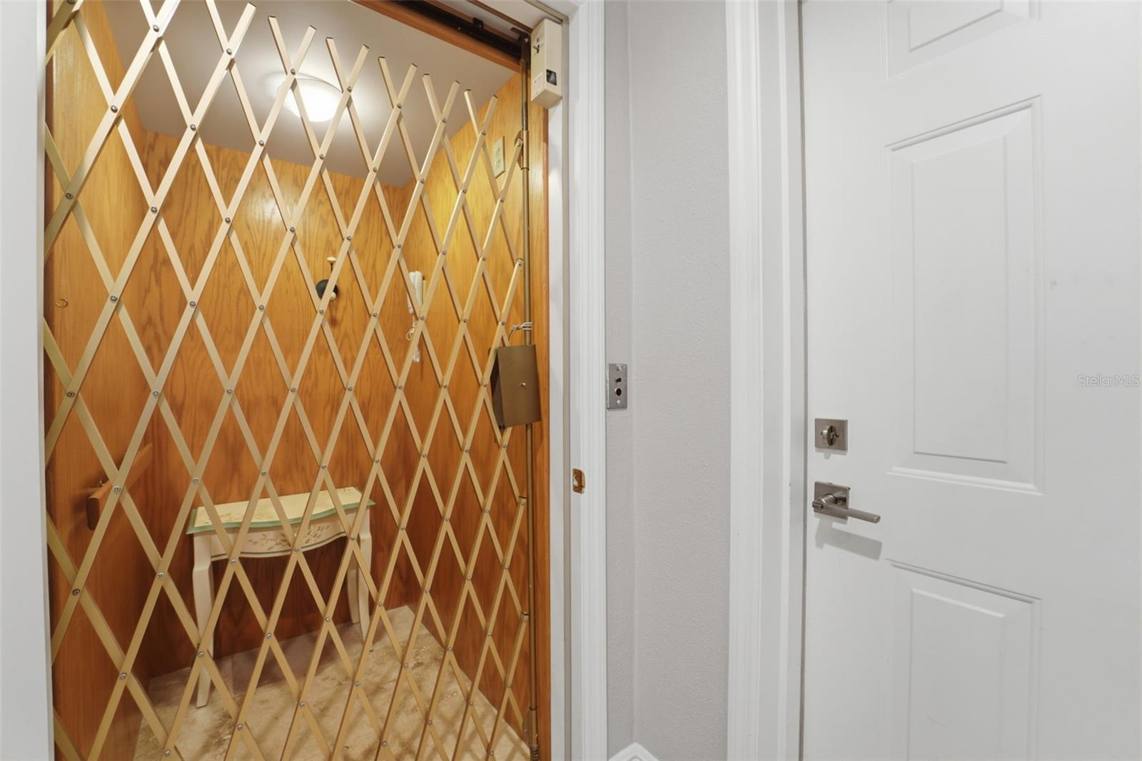 COVE SOUND YACHT CLUB - Residential