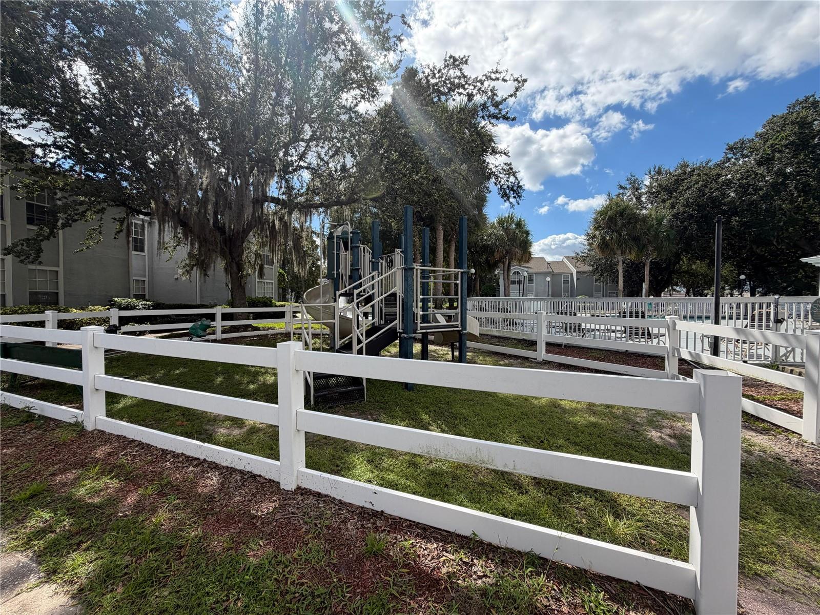 COLUMBIA ARMS CONDO - Residential Lease