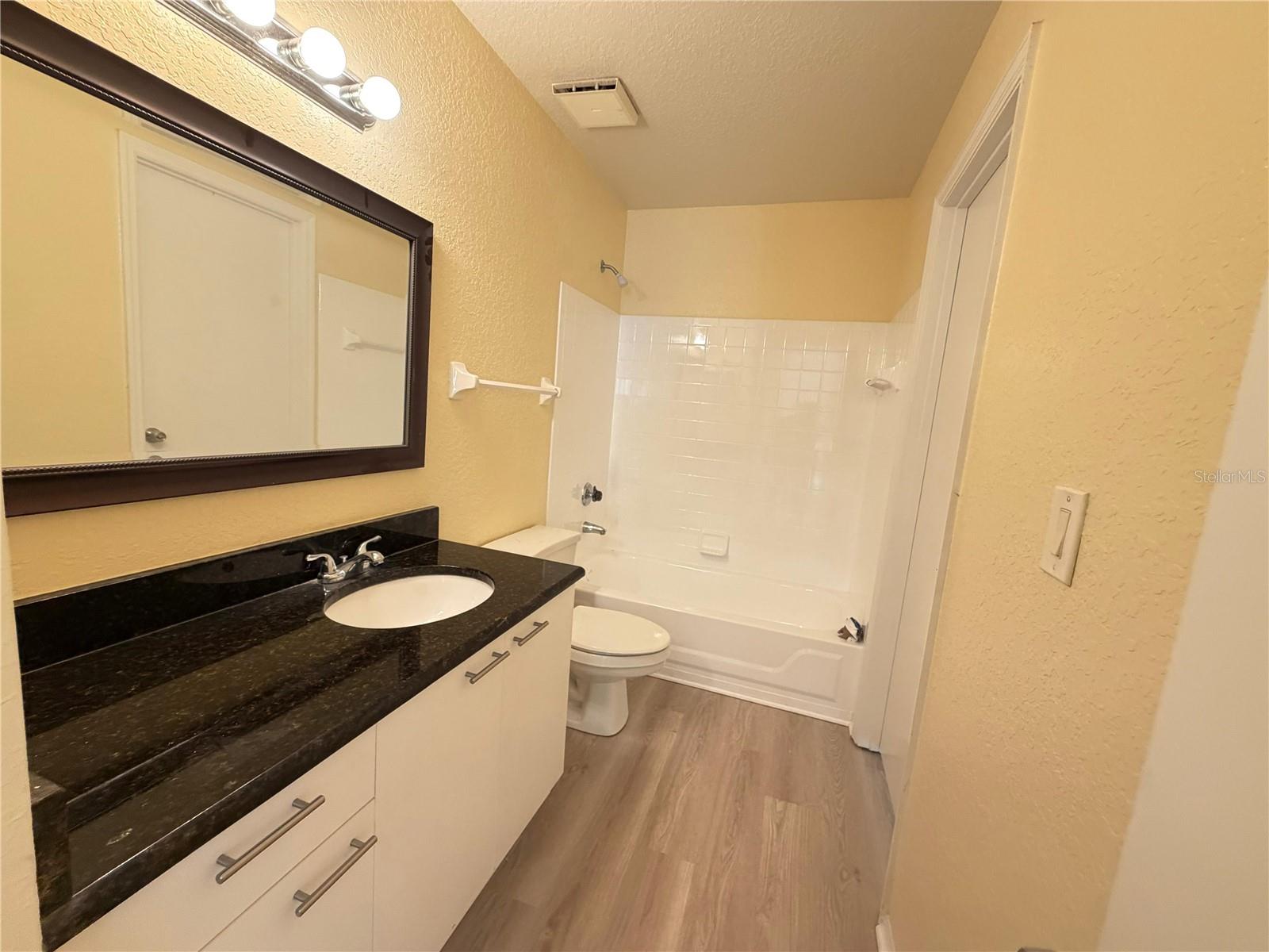 COLUMBIA ARMS CONDO - Residential Lease