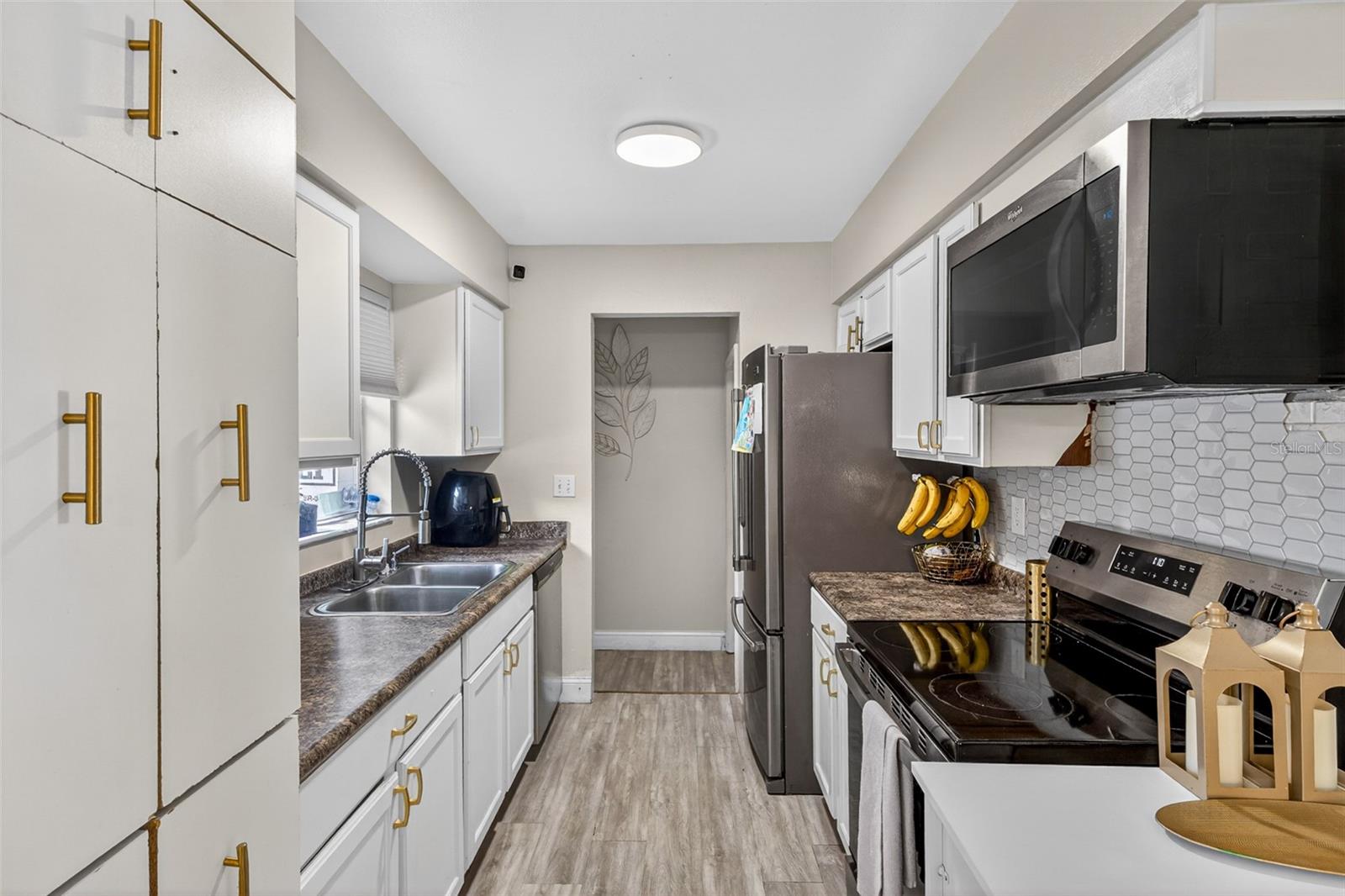 COUNTRY SHIRE - Residential