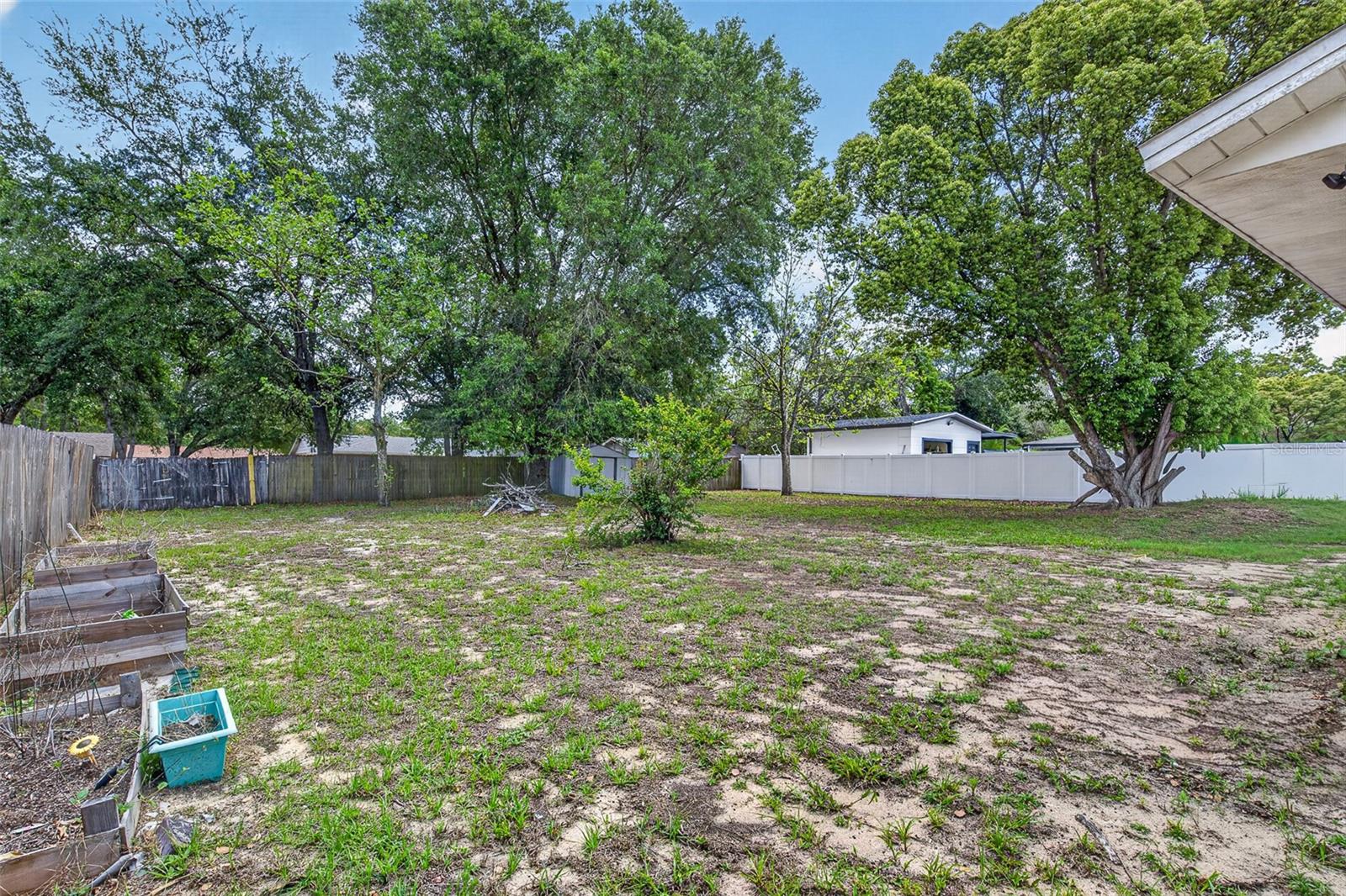 COUNTRY SHIRE - Residential