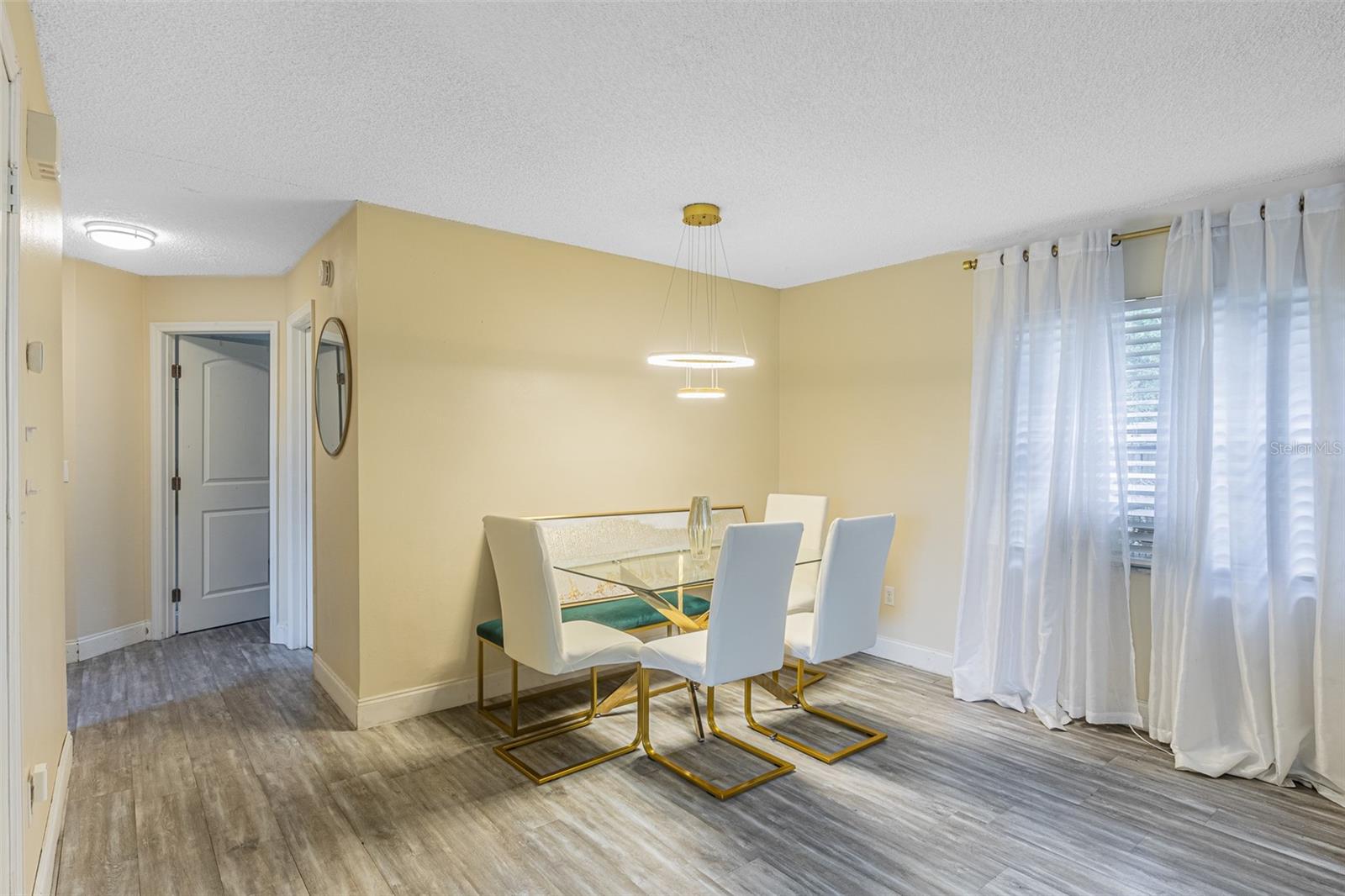 COUNTRY SHIRE - Residential