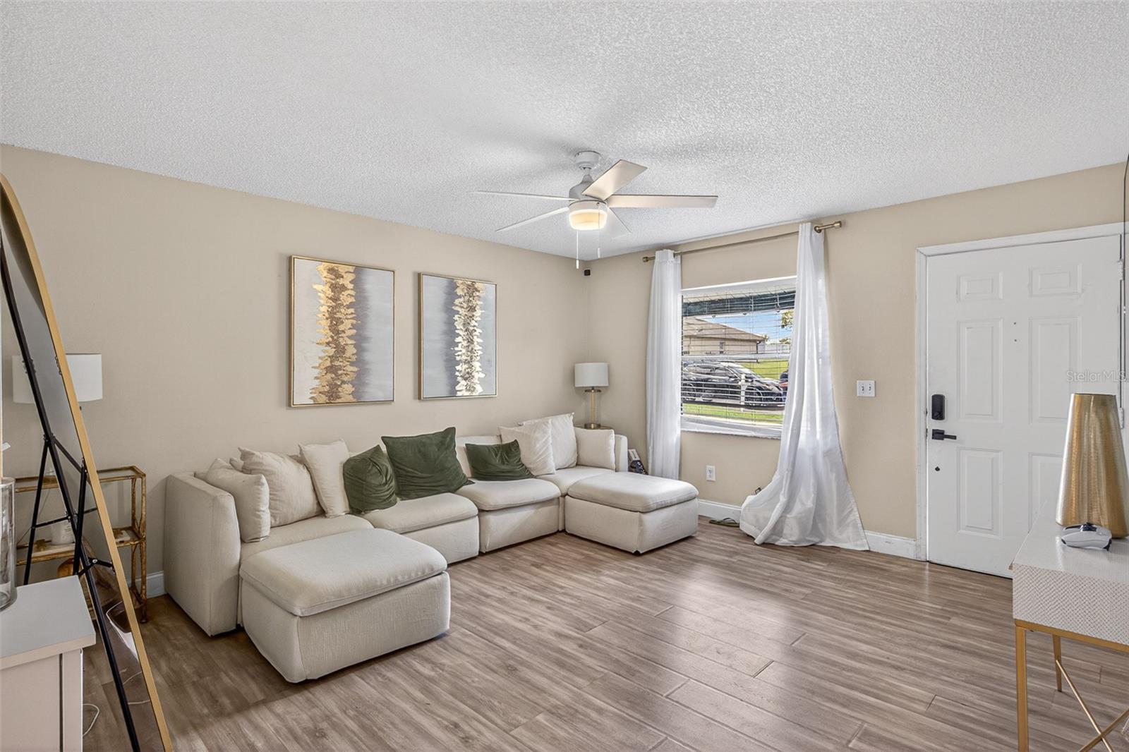 COUNTRY SHIRE - Residential