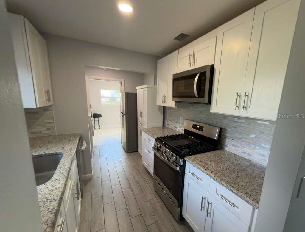 2096 W ATMORE CIRCLE