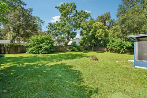 Tiny photo for 417 W Hunt Avenue, Bushnell, FL 33513 (MLS # G5117198)