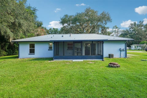 Tiny photo for 417 W Hunt Avenue, Bushnell, FL 33513 (MLS # G5117198)