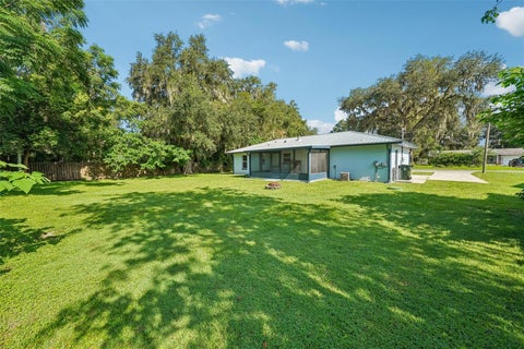 Tiny photo for 417 W Hunt Avenue, Bushnell, FL 33513 (MLS # G5117198)