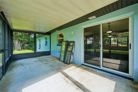Tiny photo for 417 W Hunt Avenue, Bushnell, FL 33513 (MLS # G5117198)
