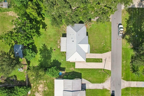 Tiny photo for 417 W Hunt Avenue, Bushnell, FL 33513 (MLS # G5117198)