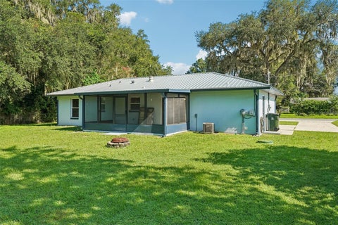 Tiny photo for 417 W Hunt Avenue, Bushnell, FL 33513 (MLS # G5117198)
